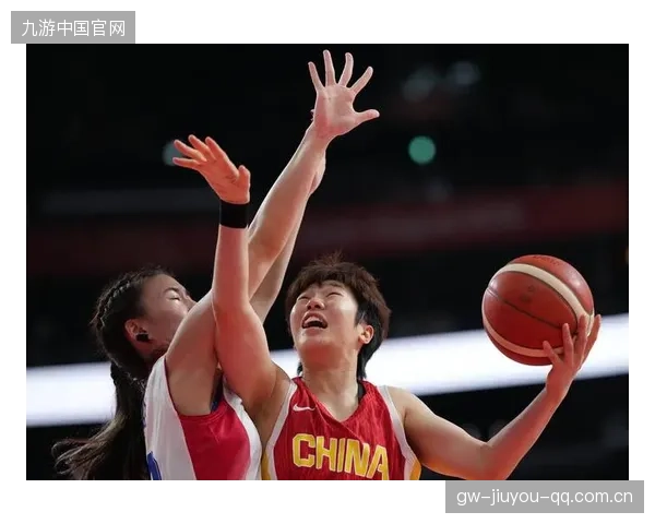 对阵泰国女篮：中国女篮的“逆风飞翔”战略与泰国球员的“东方风采”